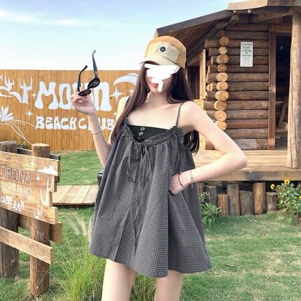 法式木耳边系带格子吊带连衣裙女夏季新款宽松显瘦抹胸A字短裙子