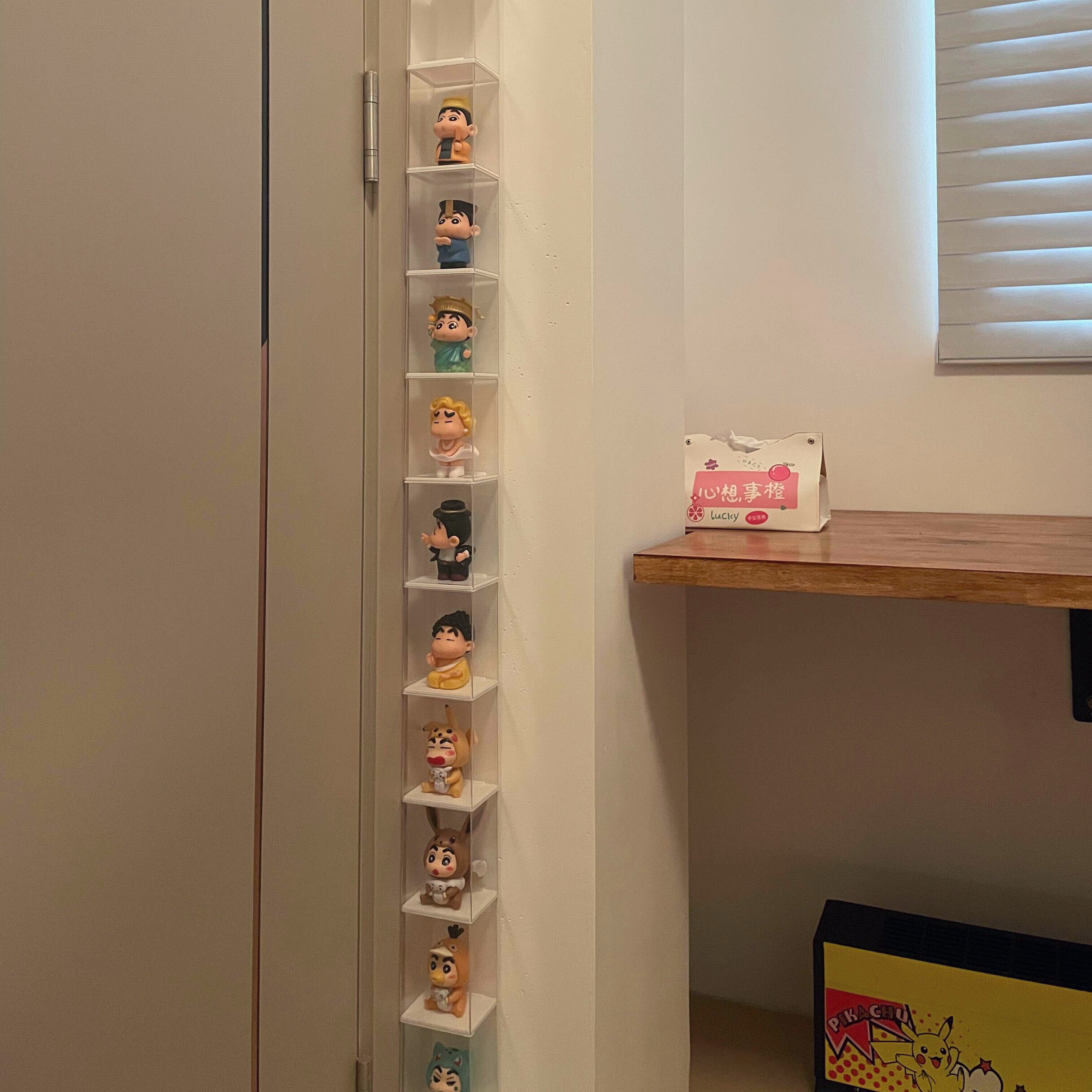 盲盒收纳展示架墙角手办公仔玩偶展示盒透明防尘墙柜陈列架装饰角
