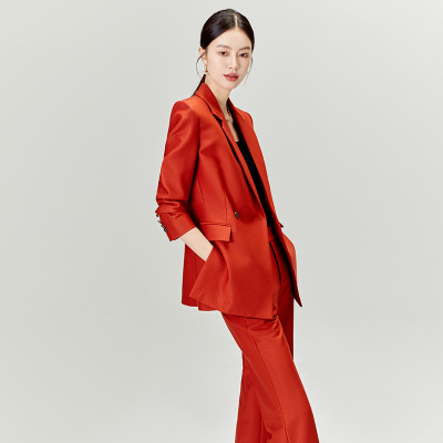 垫肩西装外套女2025新款橘红色休闲两件套优雅别致酷帅个性御姐秋