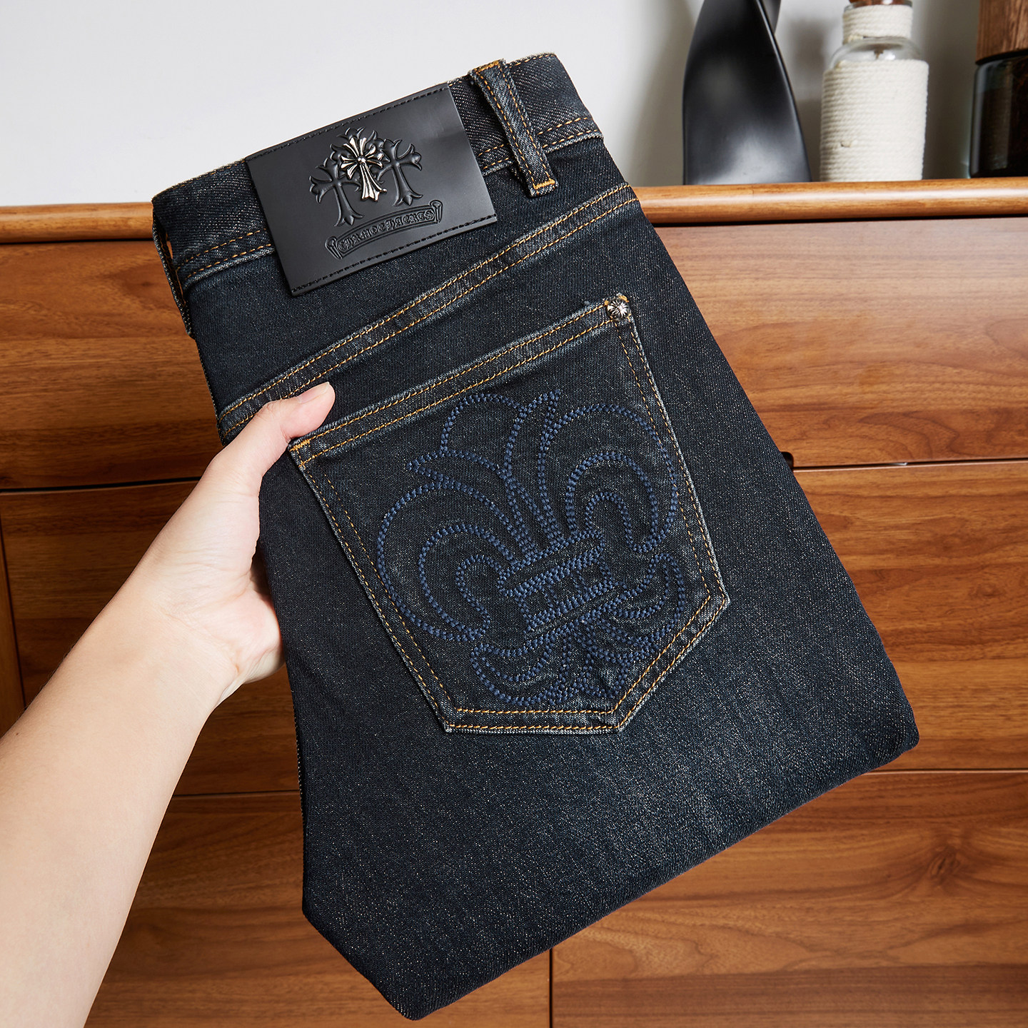 法国进口高端刺绣深蓝色牛仔裤男修身小脚冬季厚款时尚小直筒裤子