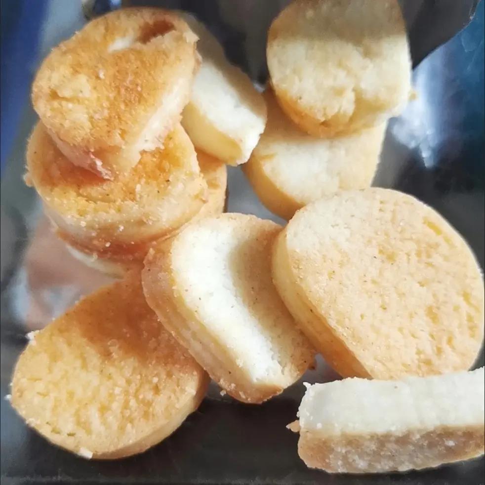 【整箱500个】内蒙古鲜奶小酥美味零食小吃烤馍片馒头片饼干