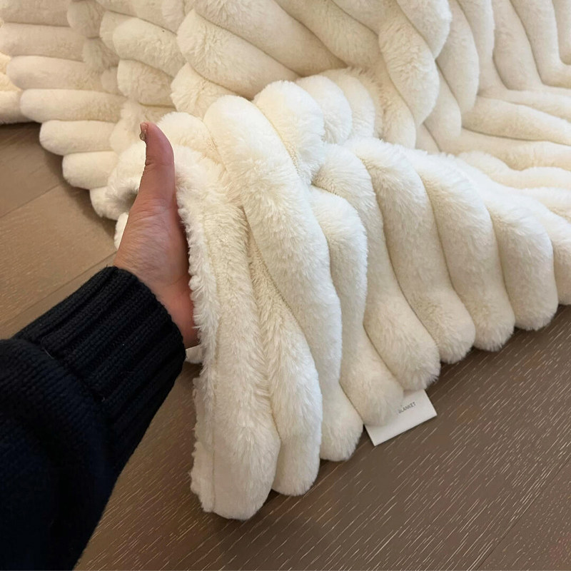 超软牛奶绒四季獭兔毛毯态度简约