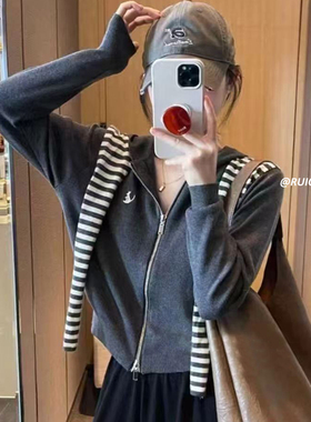 【林小雅专享】2025早秋新款条纹披肩袋鼠刺绣拉链针织拉链开衫女