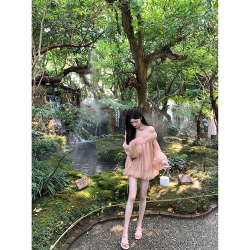 YIYIWANG花苞露肩连衣裙