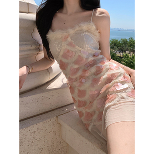 YYW汪澜的妹妹  偶遇人鱼姬 粉色拼接亮片吊带裙温柔设计感短裙女