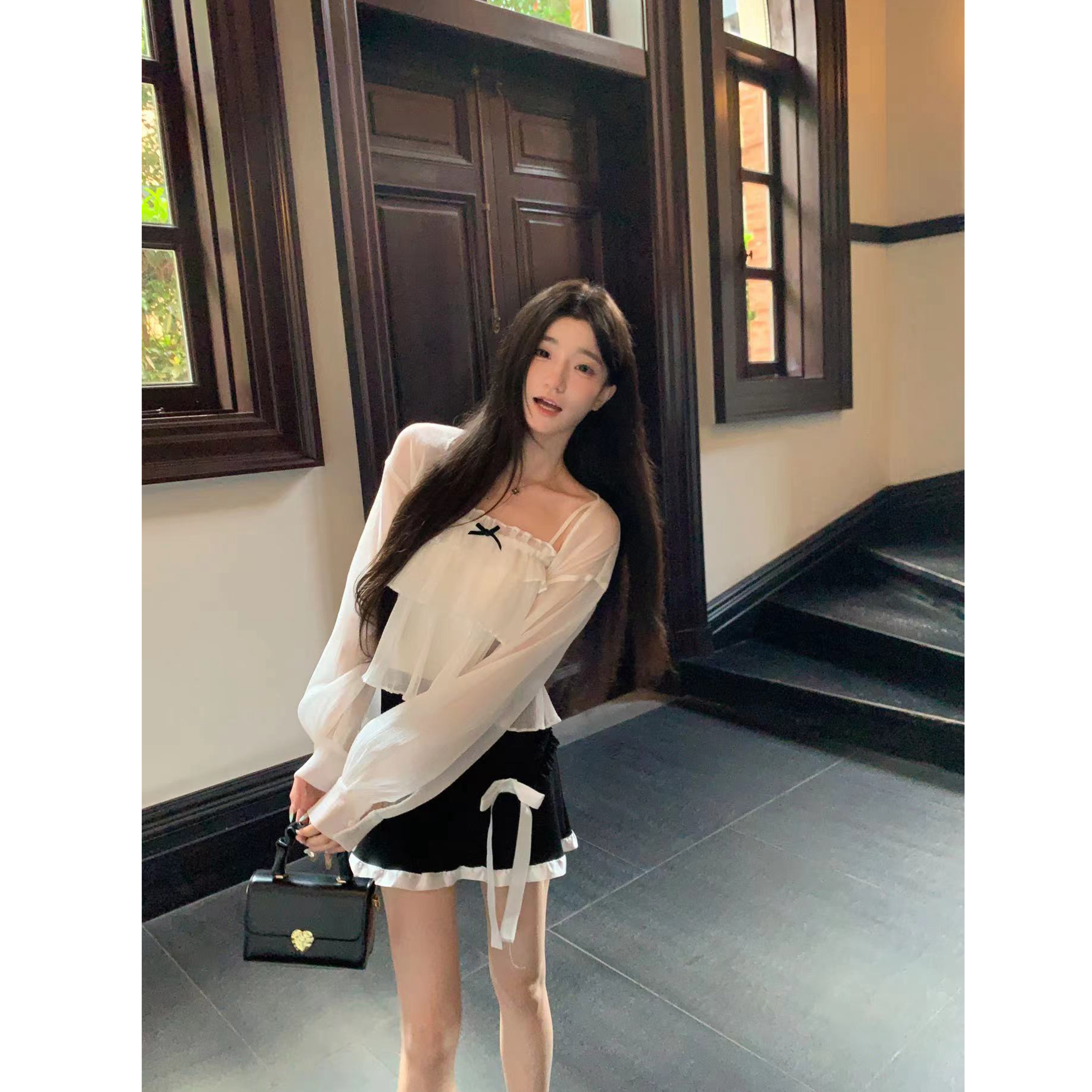 YIYIWANG蝴蝶结蛋糕吊带上衣