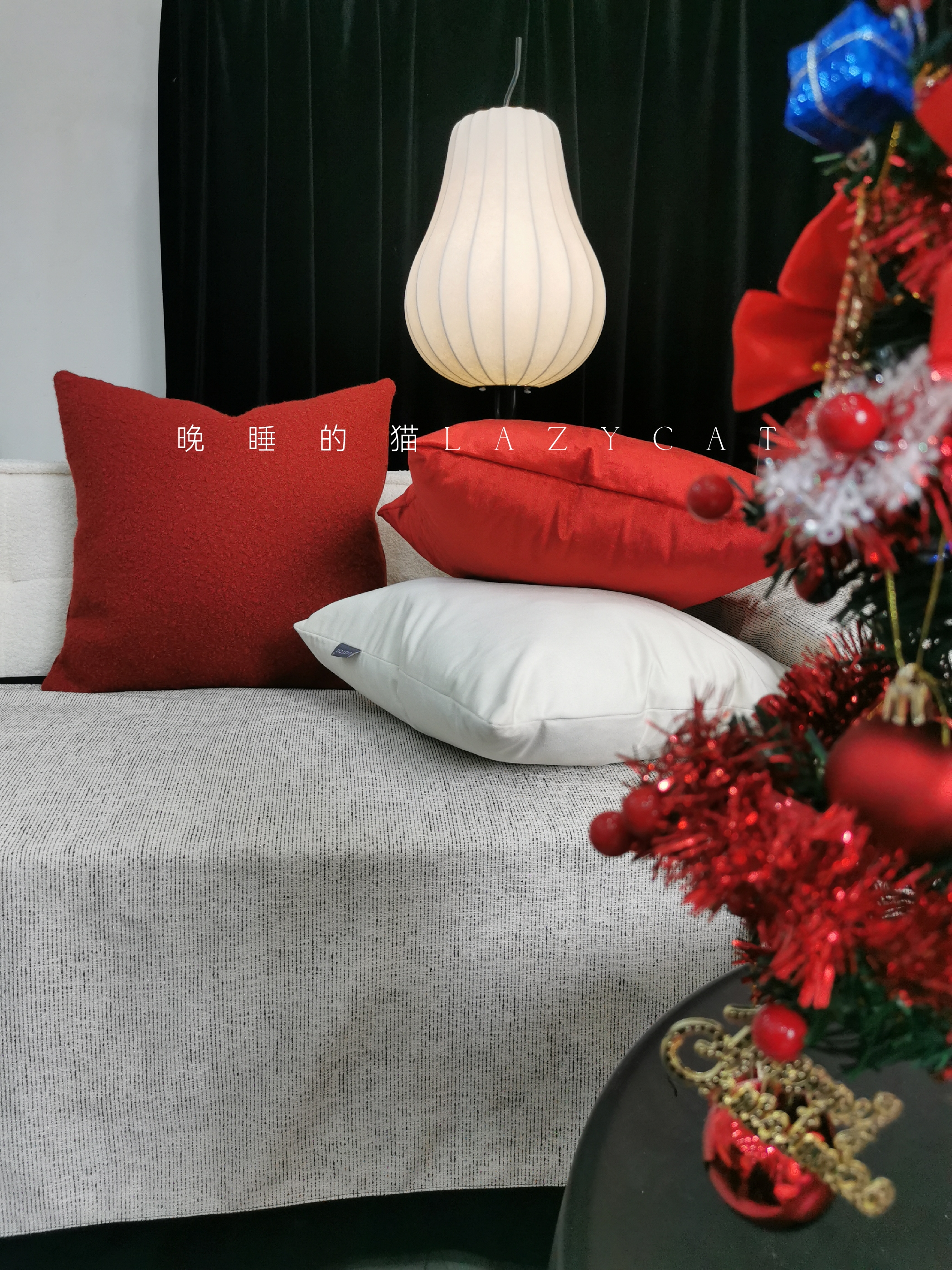 晚睡的猫圣诞绿复古红色丝绒抱枕靠枕焦糖法式美式中古风