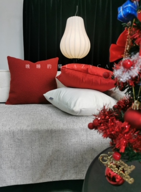 晚睡的猫圣诞绿复古红色丝绒抱枕靠枕焦糖法式美式中古风