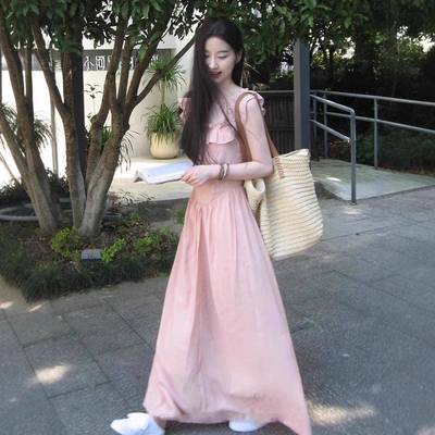 粉色吊带连衣裙女夏季新款茶歇桔梗法式小众复古小飞袖长裙度假风