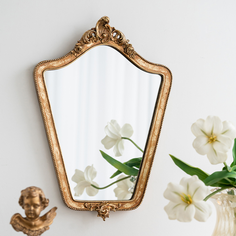 复古金色化妆镜雕花壁挂装饰镜法式梳妆镜子树脂卧室挂墙壁饰镜子
