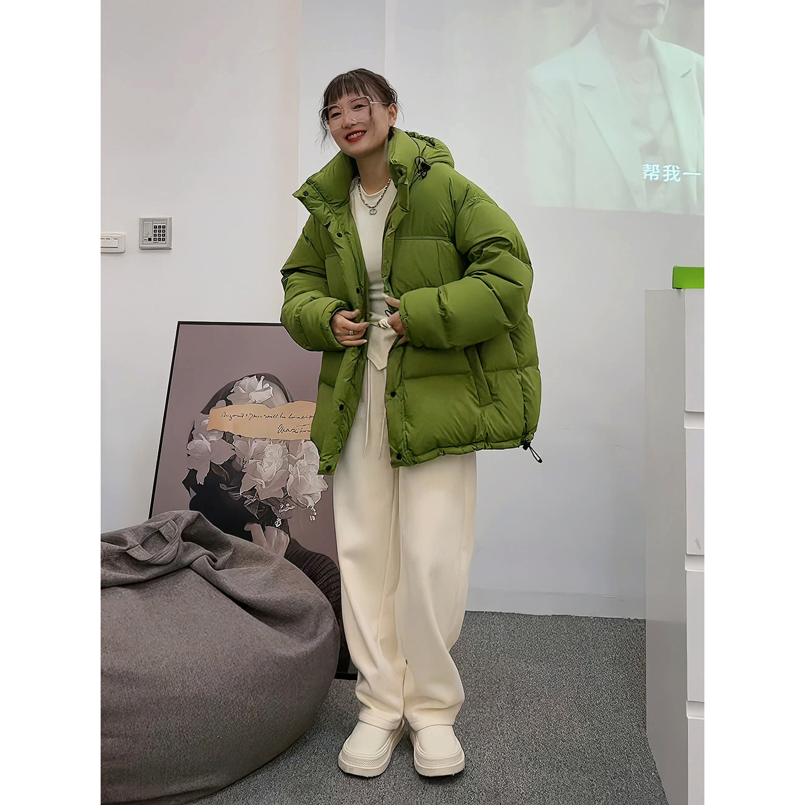 白鸭绒连帽羽绒服立领中长款2025冬新款设计感宽松学生面包服外套