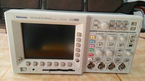 TDS2012CTDS2024B示波器