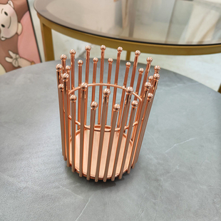 金属风玫瑰金桌面笔刷筒化妆刷收纳筒线条办公桌笔筒咖啡条放置筒