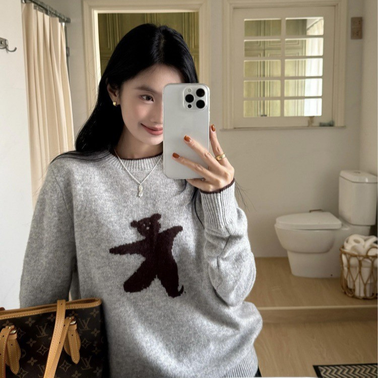 DIGM广州十三行女装2025秋冬小熊提花羊毛针织衫圆领毛衣女88992