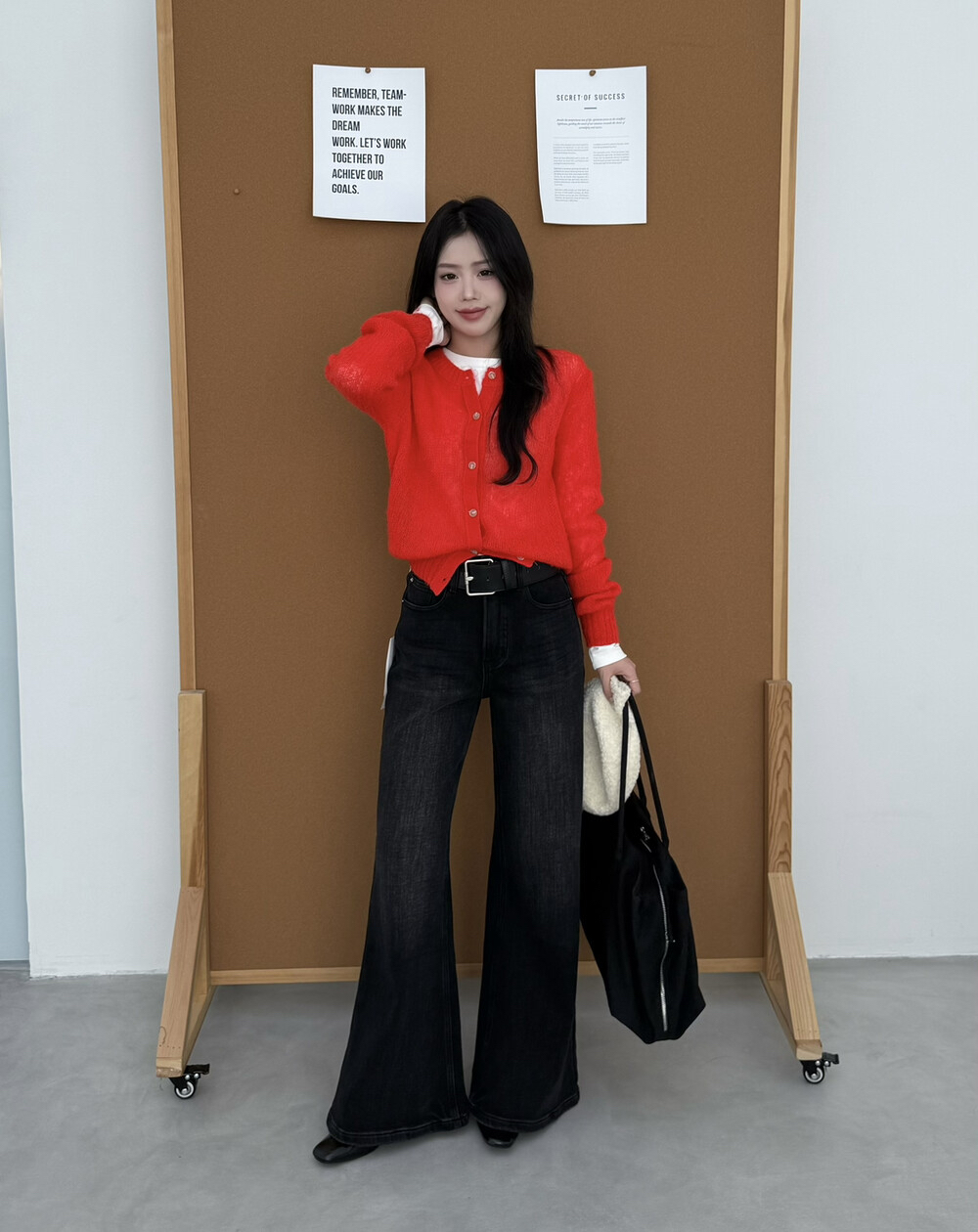 ZONA2025冬季新款韩系百搭微弹设计不贴腿筒喇牛仔裤女(配腰带)