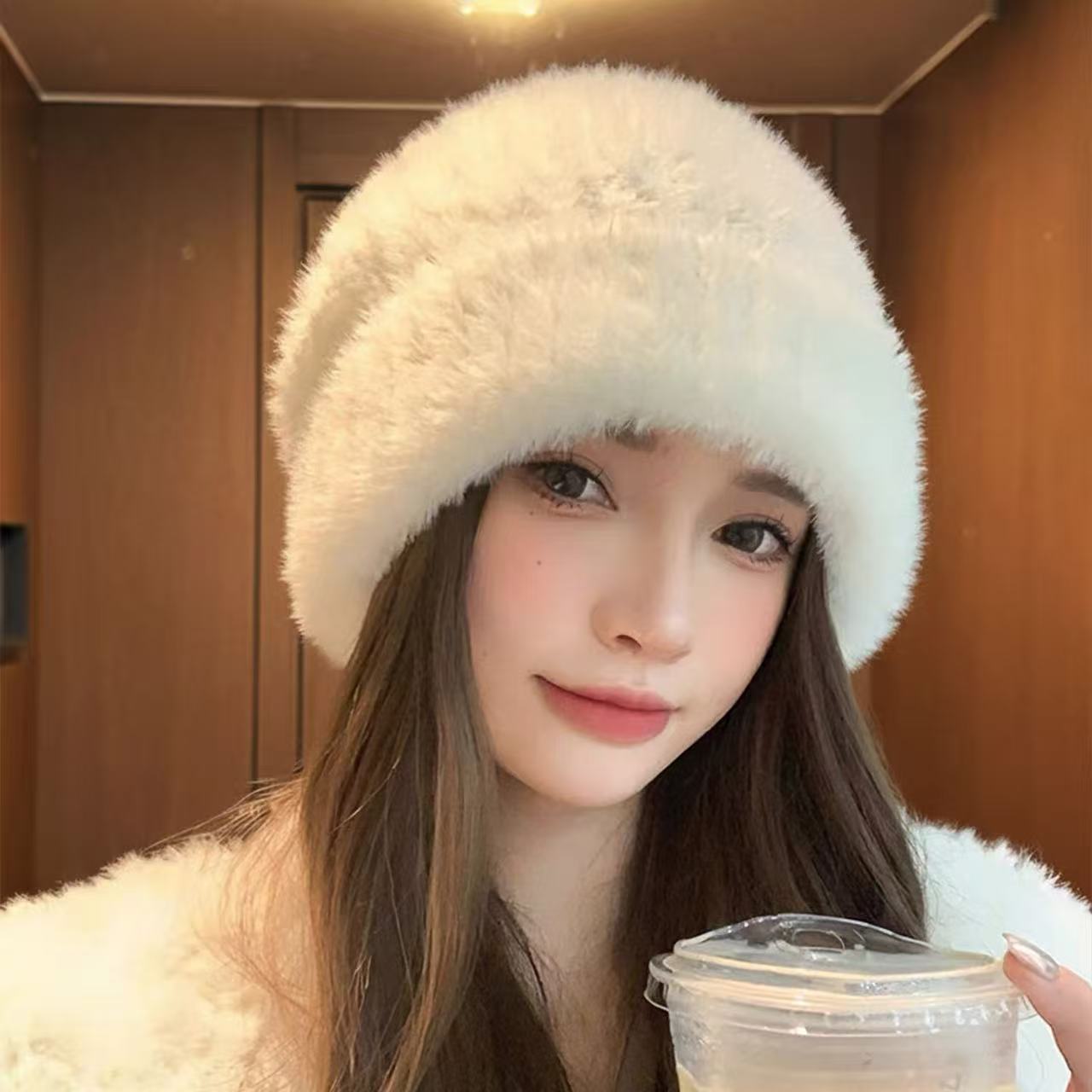 新款女秋冬兔毛帽白色保暖加厚