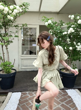 八盖pinky piggy 野生桔梗 绿色衬衣套装女小众别致上衣花边半裙