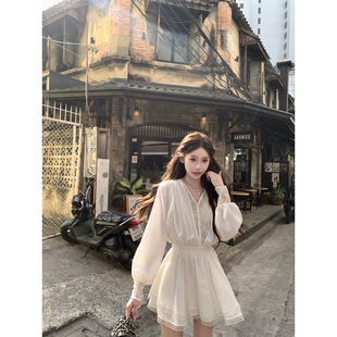 八盖pinky piggy 漫白梨 法式优雅蕾丝拼接假两件连衣裙v领短裙