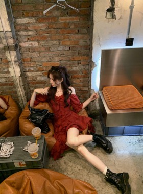 八盖pinky piggy 烈焰与歌 纯欲辣妹红色吊带连衣裙女不规则裙子