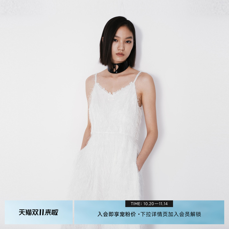 REVAN芮范奥莱2024秋季新品优雅流苏吊带连衣裙RM71101140