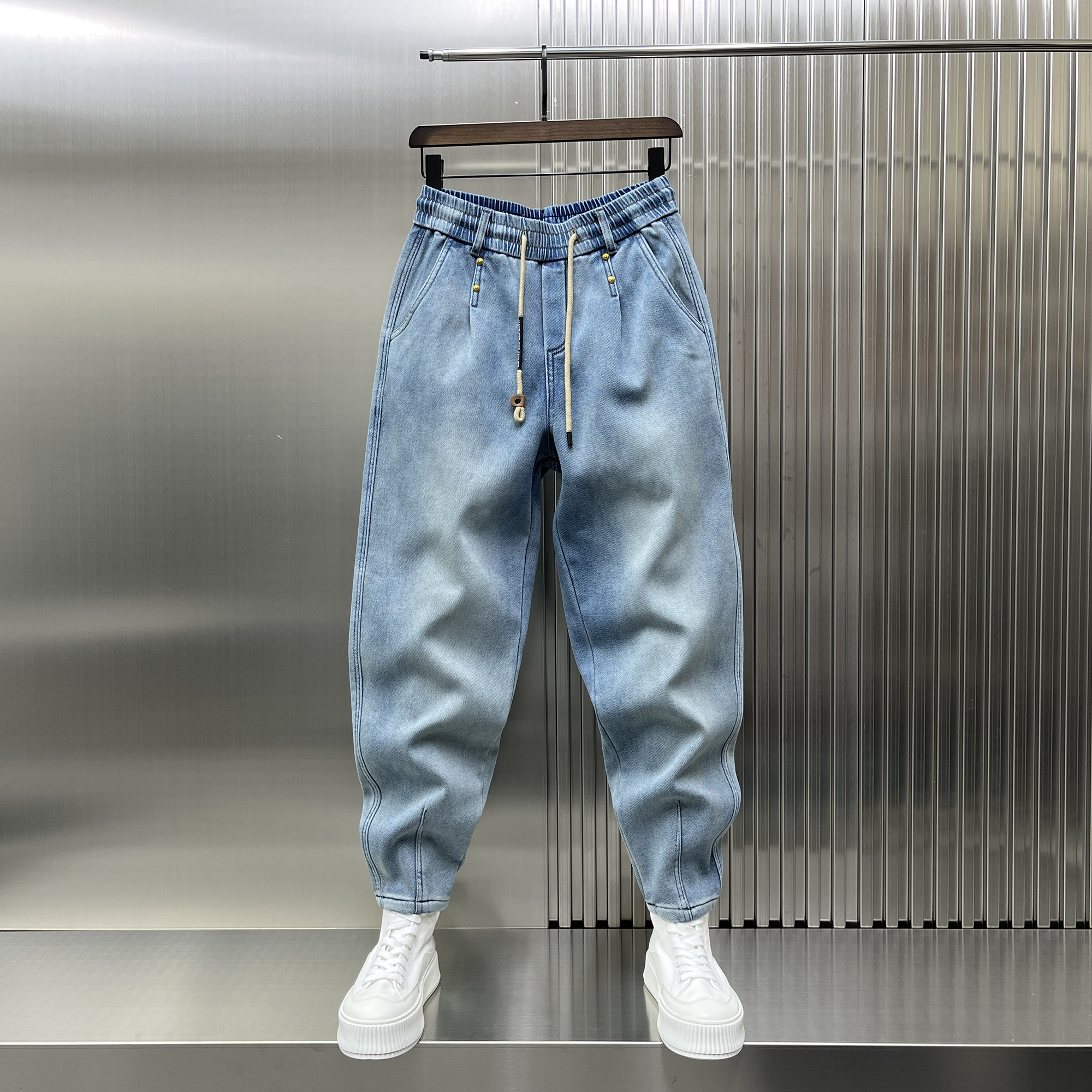 潮牌浅蓝色加绒水洗牛仔裤男士2024秋冬新款宽松百搭哈伦小脚裤潮
