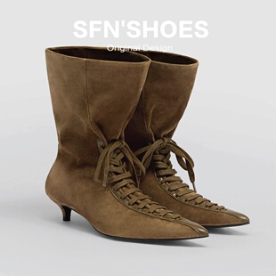 羊皮~韩版尖头绑带女巫靴棕色中跟细跟短靴高跟瘦瘦靴子2026新款