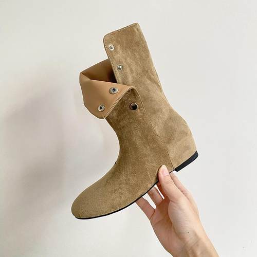 简约风翻折纽扣短靴女2025新款