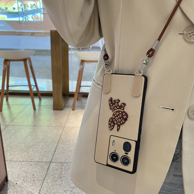 适用于摩托罗拉X50Ultra手机壳卡通时尚老花狗狗外壳motox50ultra蚕丝纹防摔保护套X50Ultra创意便捷斜挎挂绳