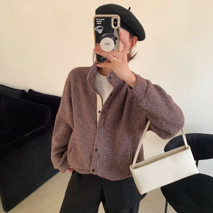 IN SEASON 设季-感坑条纽扣开衫暖呼呼的好舒服保暖毛衣MH-A5172