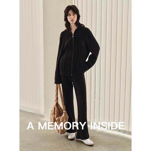 羊绒羊毛混纺竖条纹针织套装