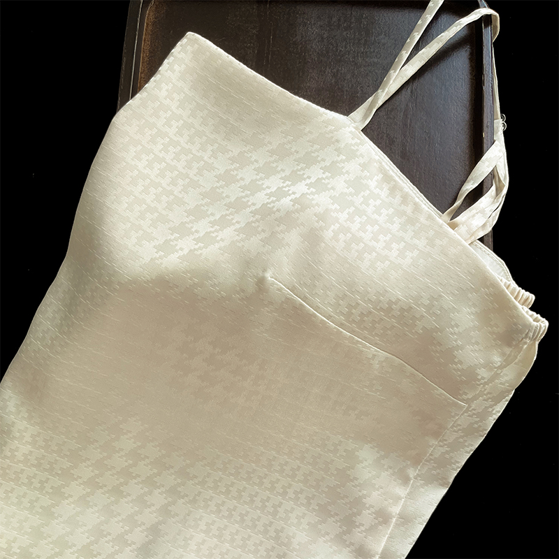 (折扣价)现货汉服清仓提花暗纹亲肤透气吊带内搭天丝混纺柔软,女装/女士精品,汉服半身裙,淘宝优惠券,粉丝福利购,淘宝优惠卷