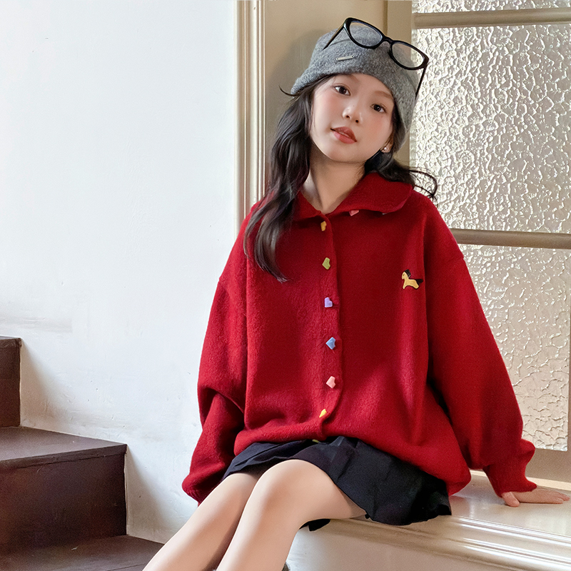 女童红色秋冬开衫毛衣2025新款儿童宽松针织衫女孩学院风毛线衣潮
