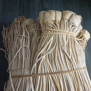 牛皮稍 牛皮条做马鞭原料 放牧鞭子放羊鞭梢赶车鞭子鞭梢皮稍