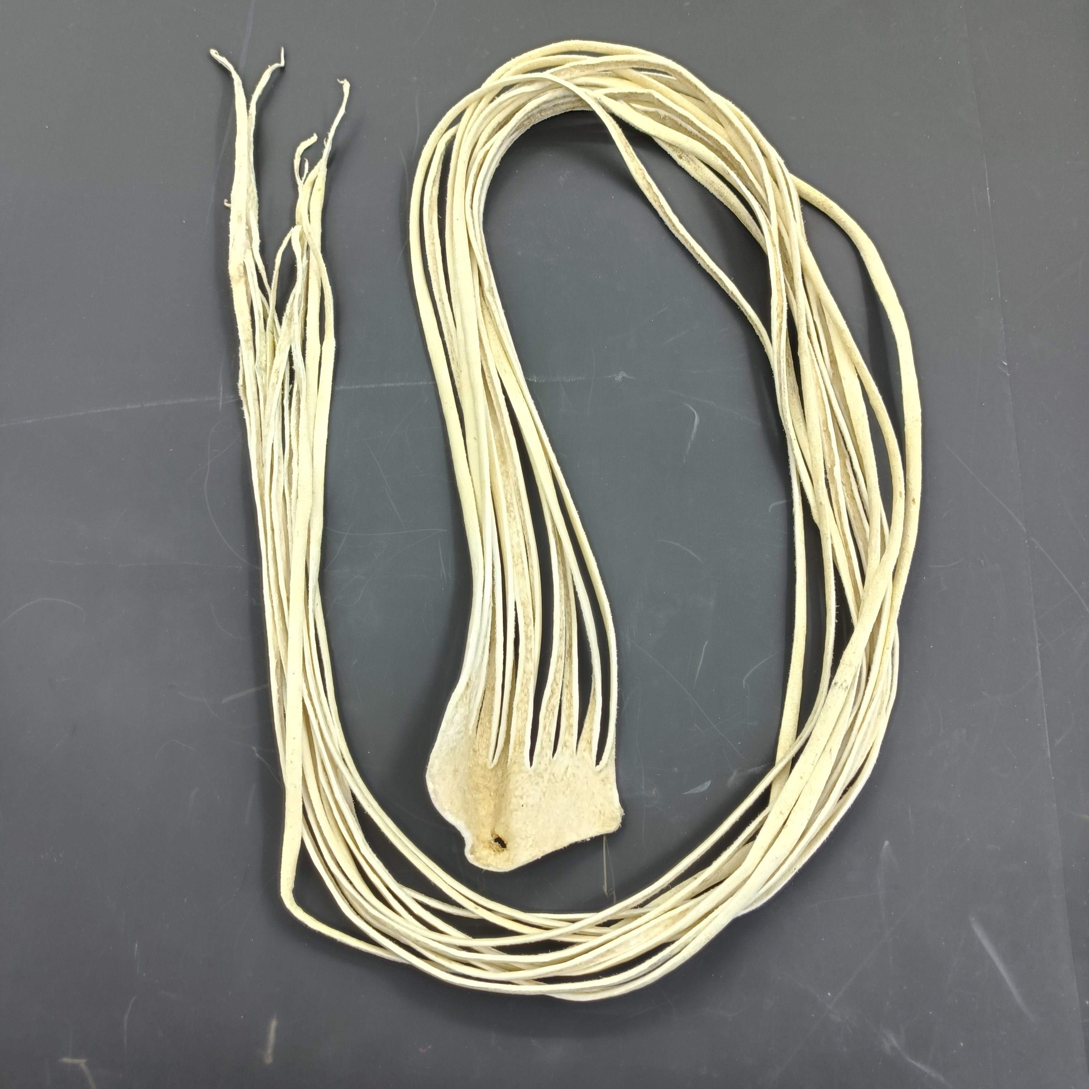 牛皮鞭稍马具牧羊鞭熟牛皮皮稍健身放牧传统手工切割头层牛皮稍子