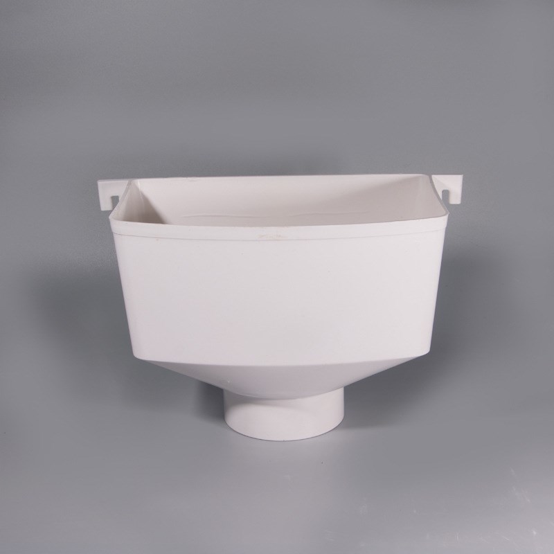 PVC雨水斗 侧排带耳落水口方形110排水塑胶管件厂家