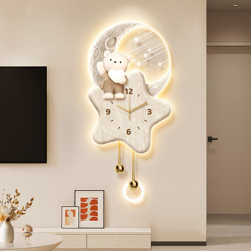 奶油风客厅钟表挂画潮玩电