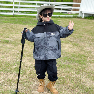 男童加绒三合一冲锋衣秋冬款2025新款中小童宝宝酷帅夹棉外套户外