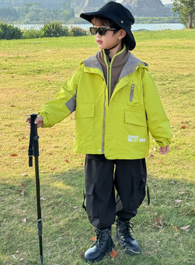 男童三合一冲锋衣儿童秋装2026新款防风软壳中小童三防外套户外服