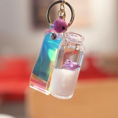 Key chain couples cute keychains milk pig floating liquid