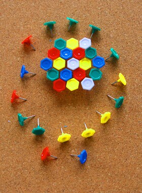 *40pcs Colored Plastic Push Pins Thumbtacks Cork Board Photo