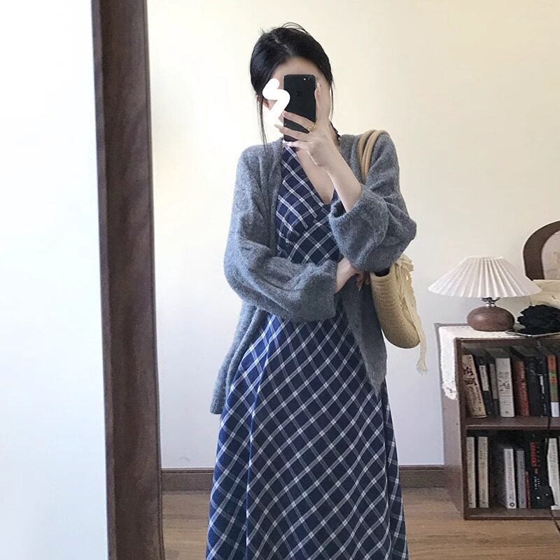 春夏法式复古挂脖吊带显瘦连衣裙