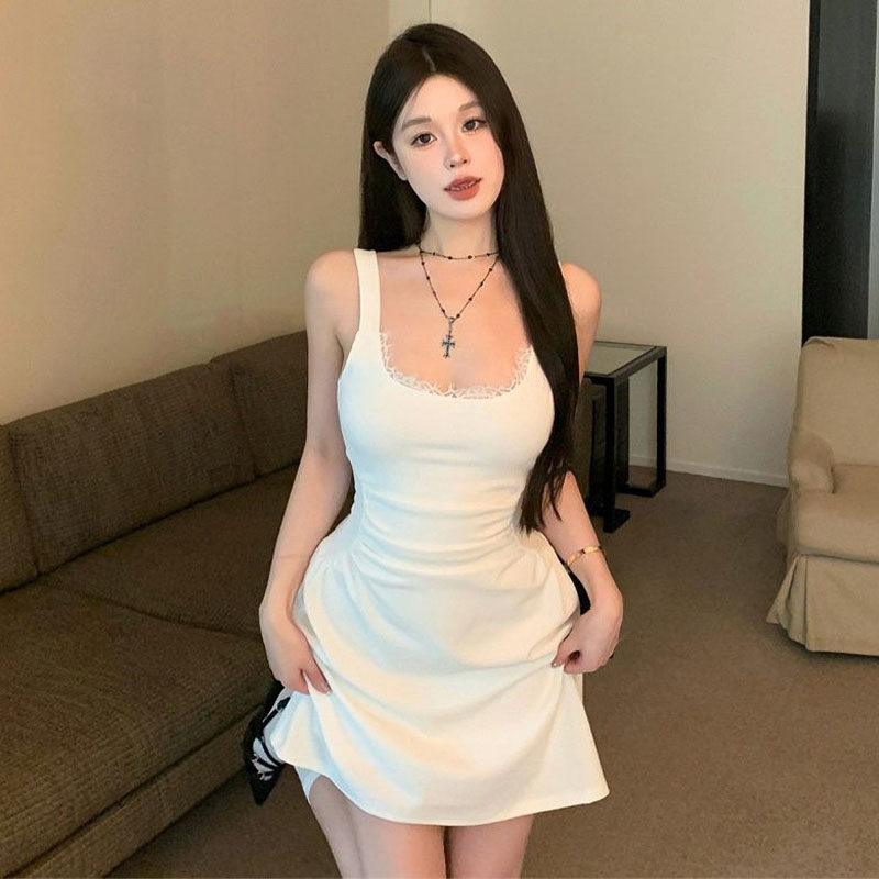 蕾丝边吊带连衣裙女夏季绝美收腰A字背心裙风情万种鱼骨抹胸裙子