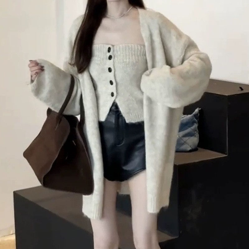 韩系小众软糯坎肩显瘦针织开衫秋冬季单排扣开叉抹胸两件套毛衣女