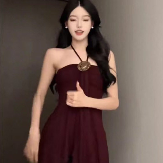 纯欲甜美挂脖抹胸无袖A字连衣裙