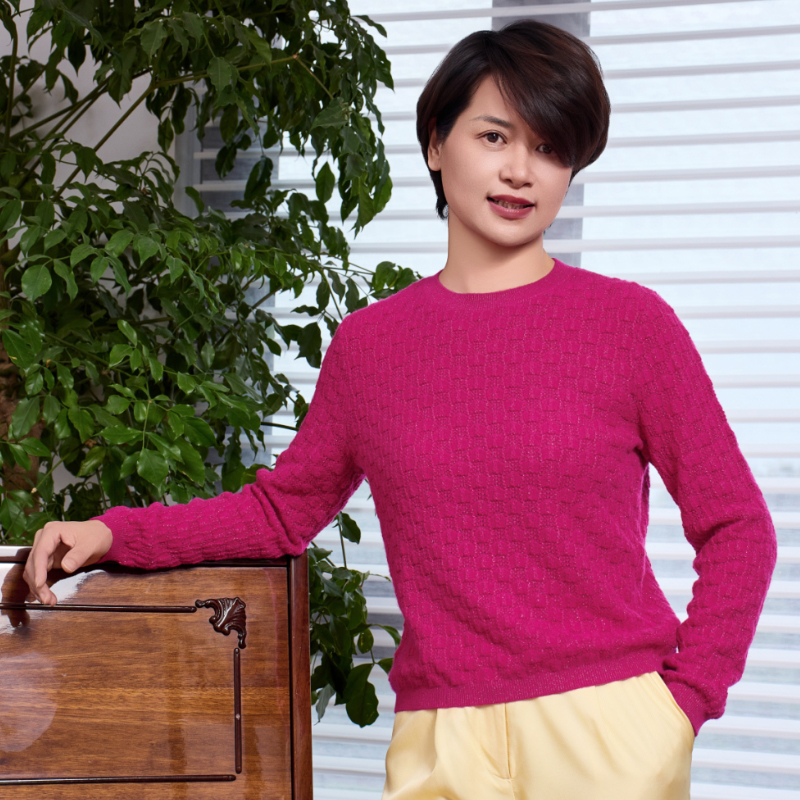 精纺纯羊绒圆领长袖裸穿亲肤显瘦