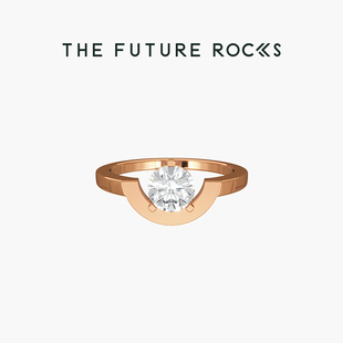 LOYAL.E 日月星辰系列新月戒指定制18K金培育钻石