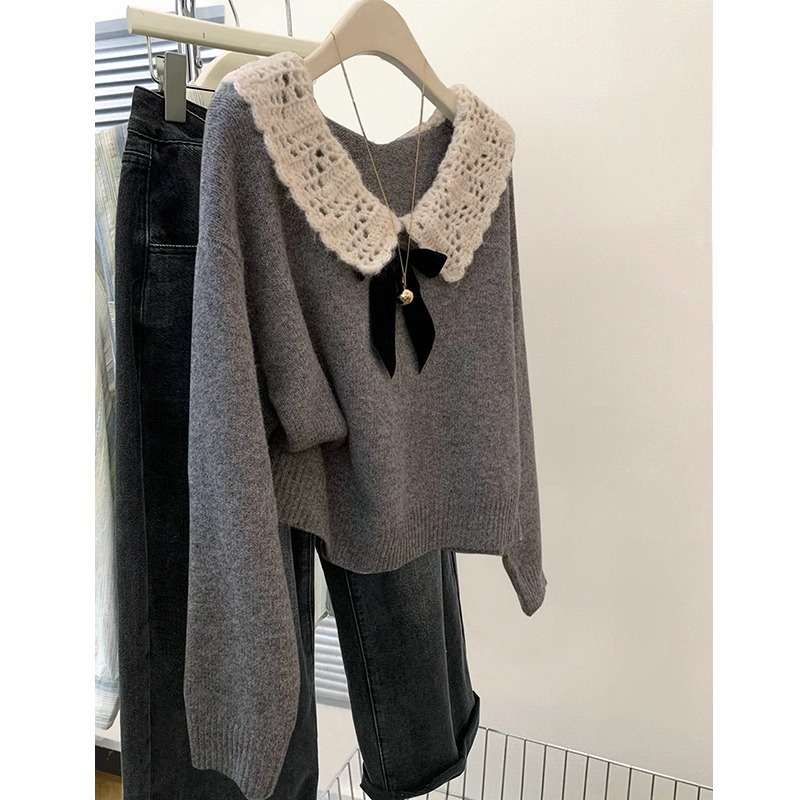 灰色翻领蝴蝶结套头毛衣