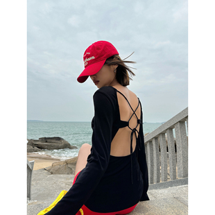 長袖 t恤女春露背綁帶性感辣妹設計感上衣 針織黑色打底修身 ousph