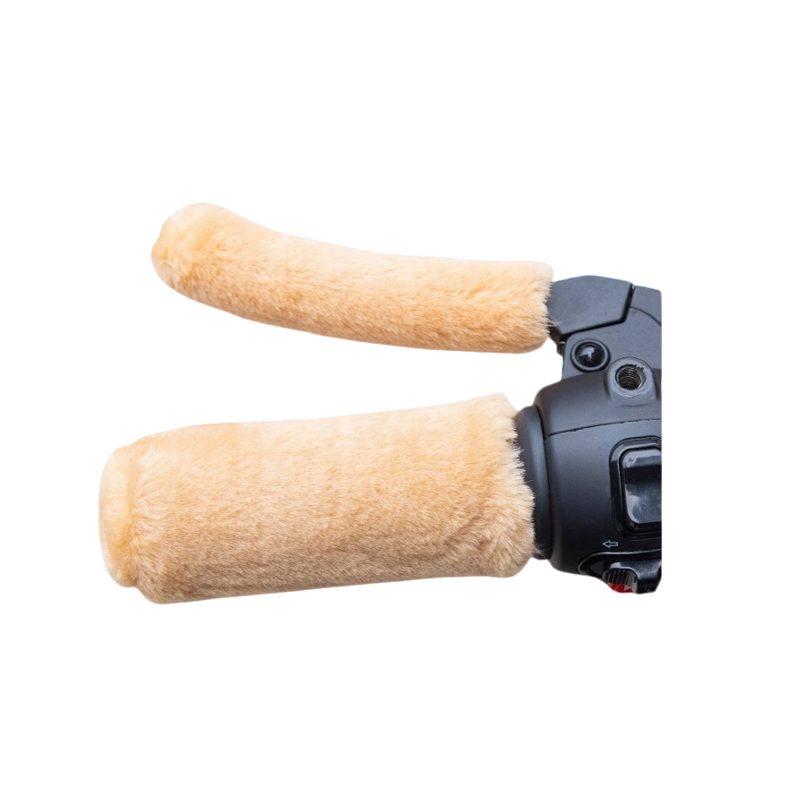 冬季电动车手把套防滑保暖三轮摩托通用加热毛绒护手实用礼品设计