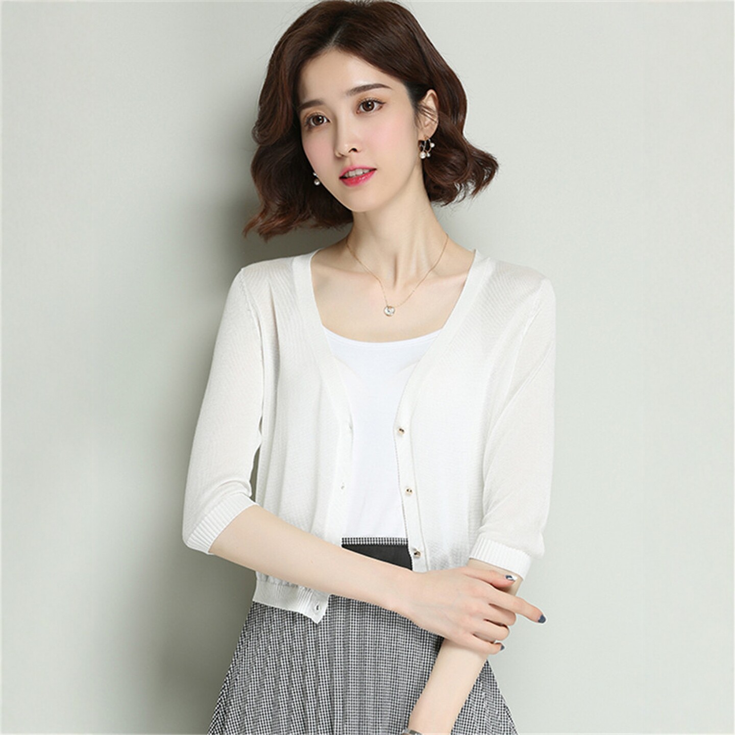 时尚朗姿夏季薄款桑蚕丝小披肩针织女开衫短款外搭防晒上衣空调衫